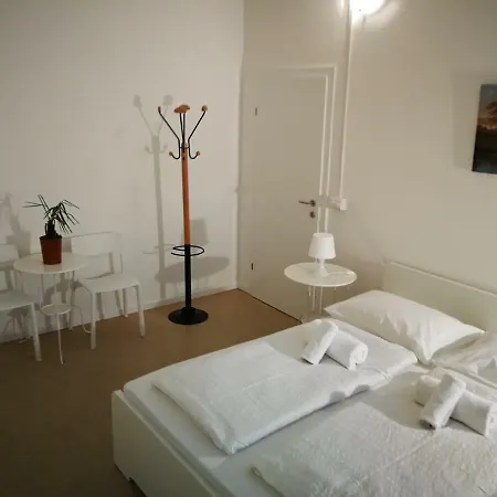 Апартаменты Central Rooms Больцано